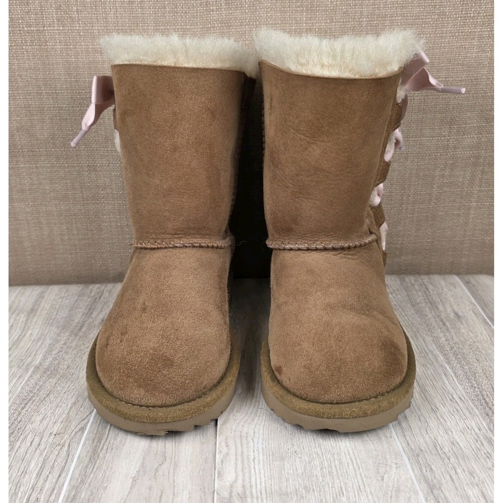 Ugg Suede Sherpa Lined Pala Boots Pink Ribbon Accents Girls Size 10 Fall Cozy